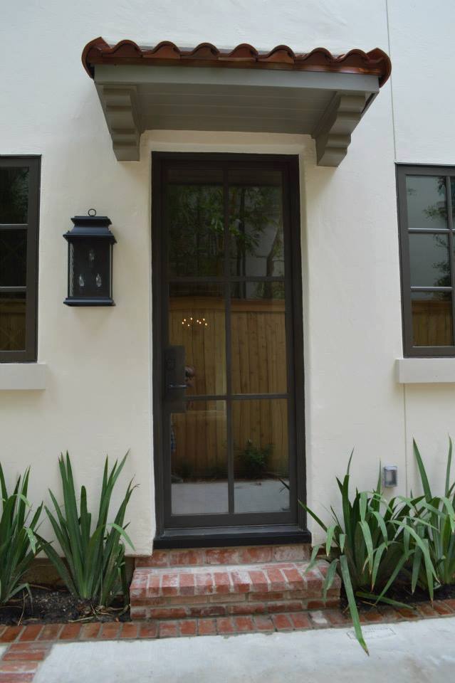 Choosing the Right Sized Door Overhang For Your Home