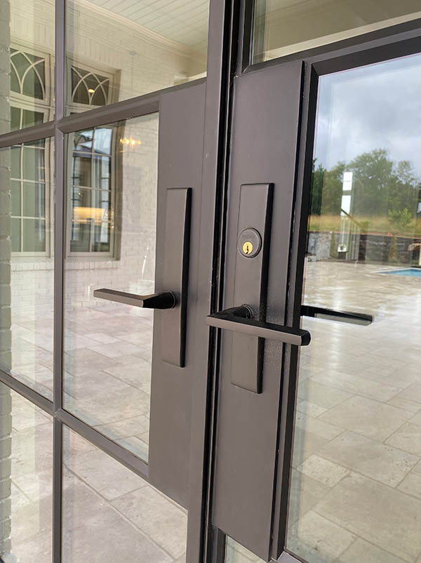 How Steel Doors Can Help You Capture Narrow Profiles